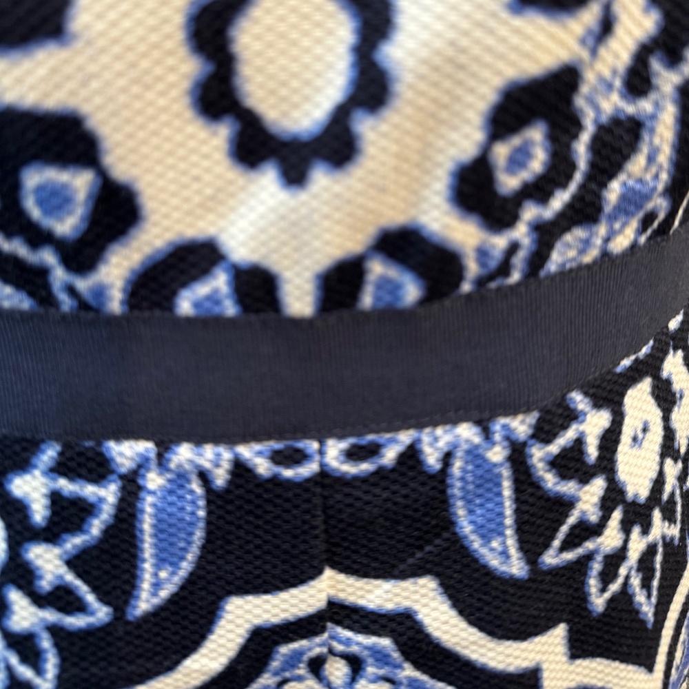 LOW PRICE!****TALBOTS****NWT Fully-Lined  Dress Blue/White Medallion Print -8P - Picture 9 of 15